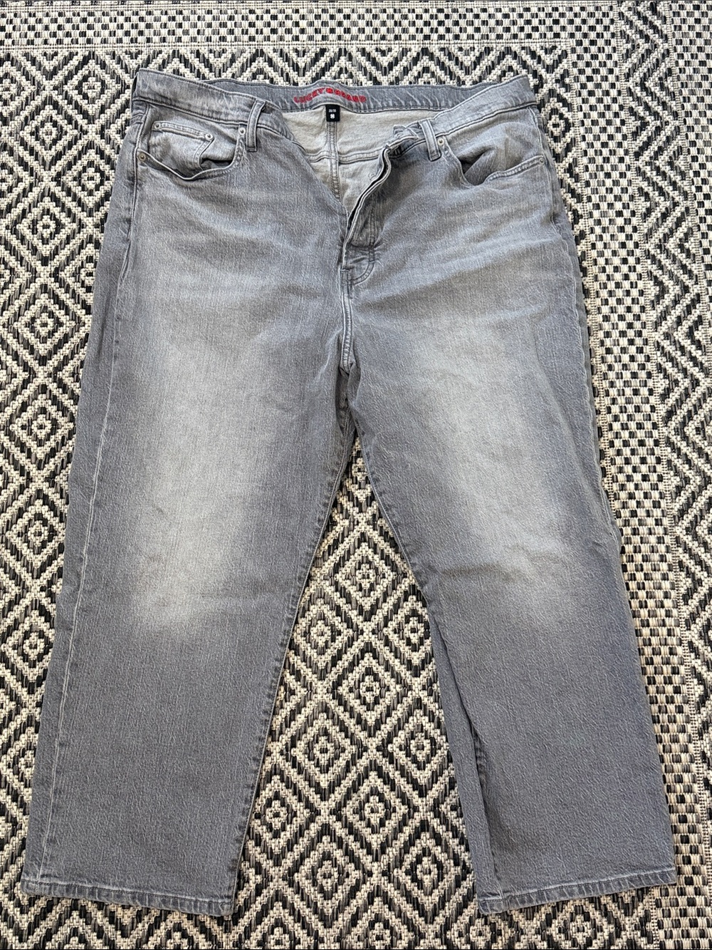 NWOT Lucky Brand Women's Gray Cropped Ankle Jeans 🍀